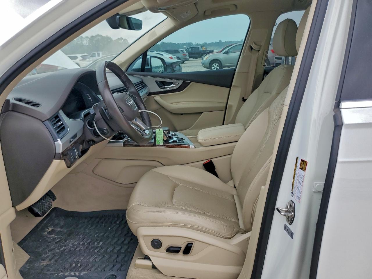 Audi Q7 Premium Plus Image 6