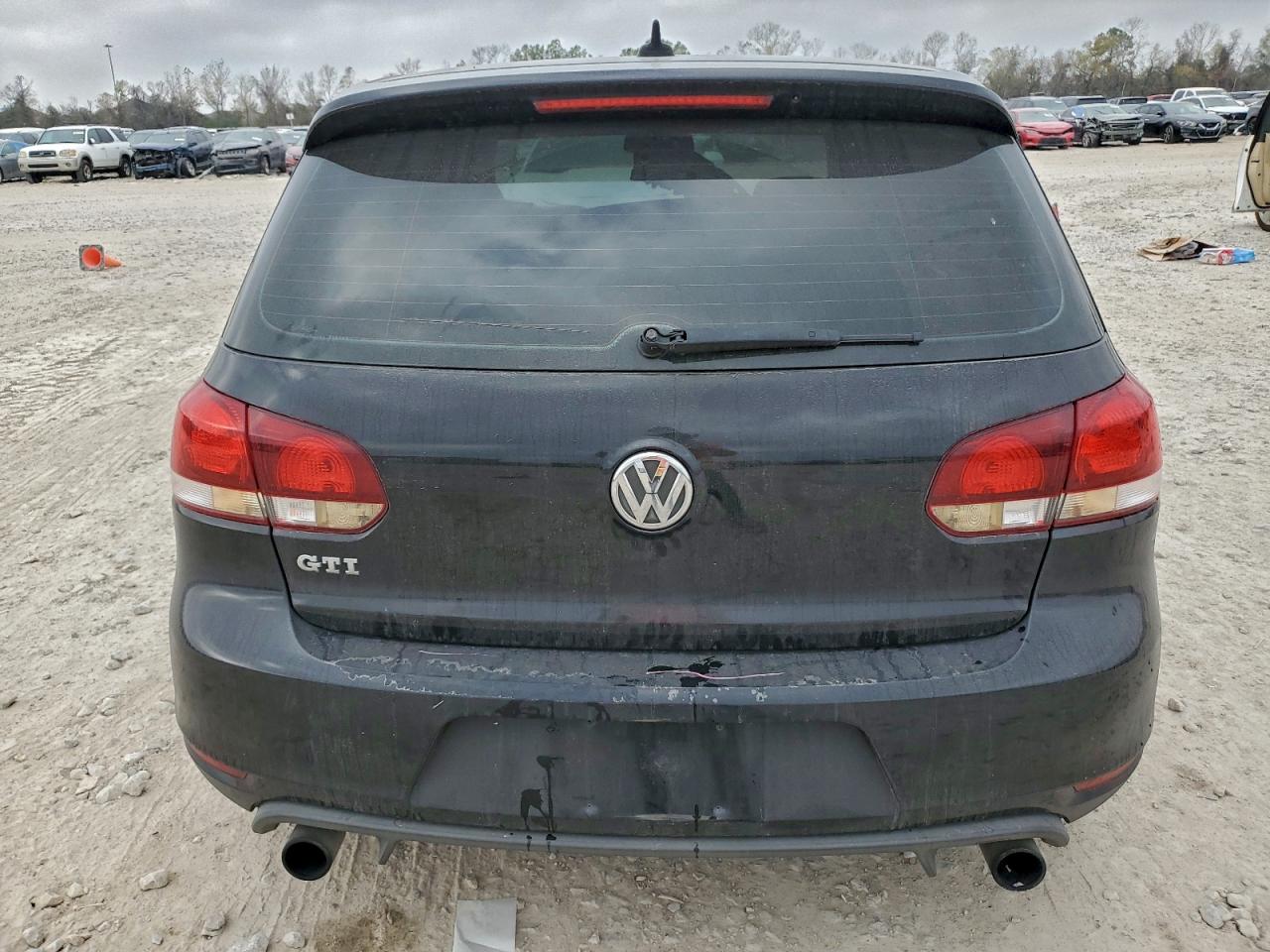 Volkswagen GTI Image 5