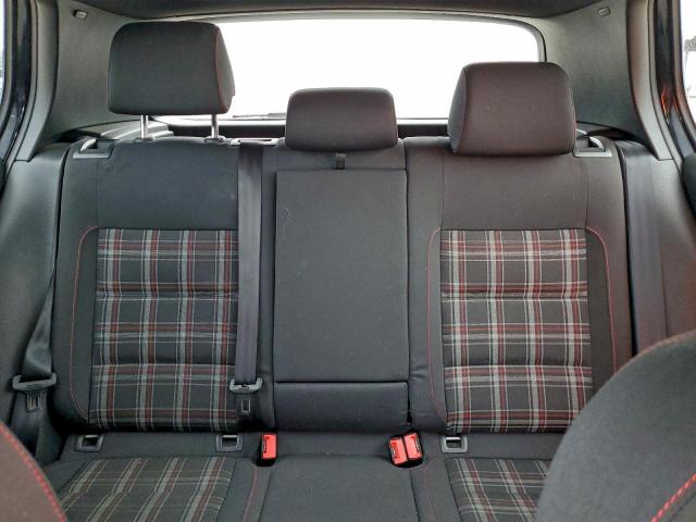 Volkswagen GTI Image 13