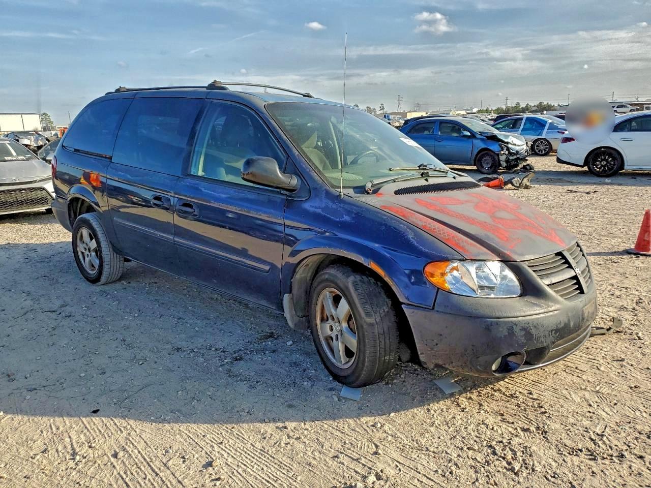 Dodge Caravan Sxt Image 2