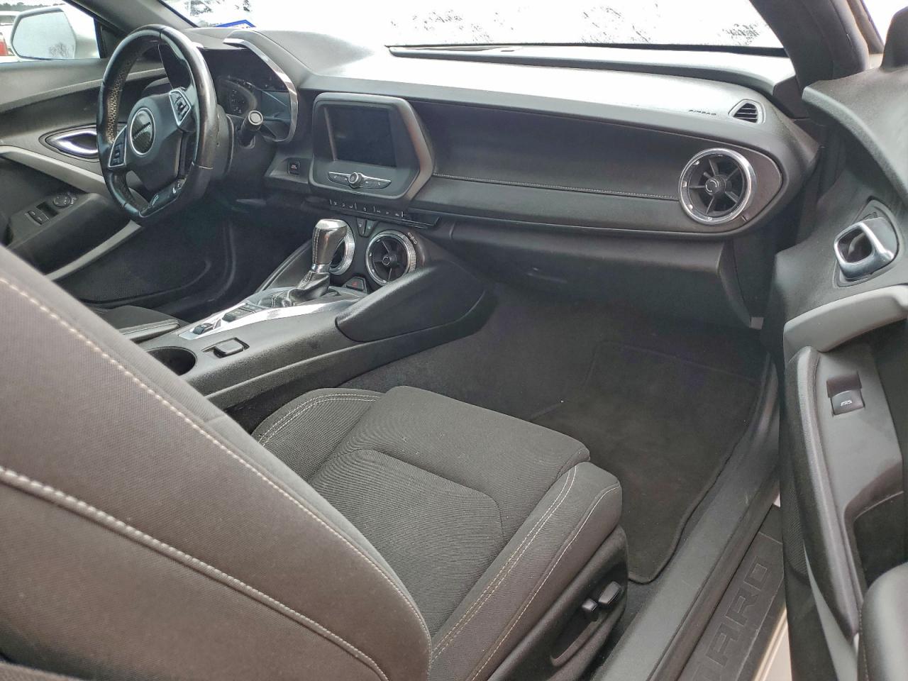 Chevrolet Camaro Ls Image 2