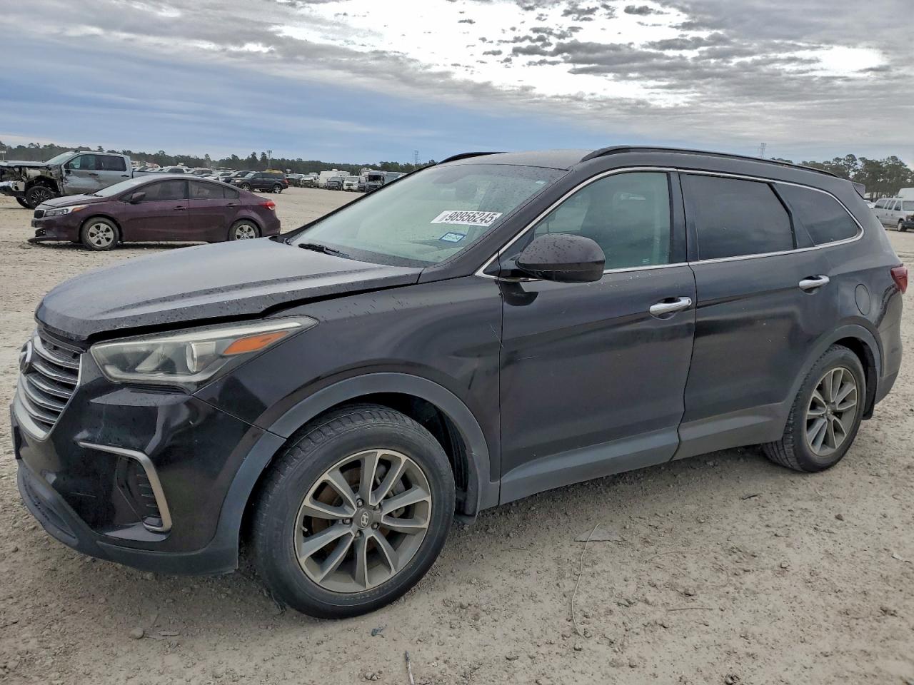 Hyundai SANTA FE Se Image 1