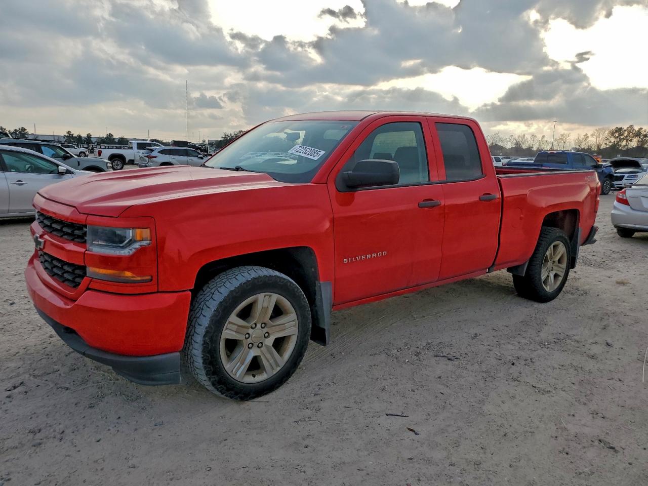 Chevrolet Silverado K1500 Custom Image 1