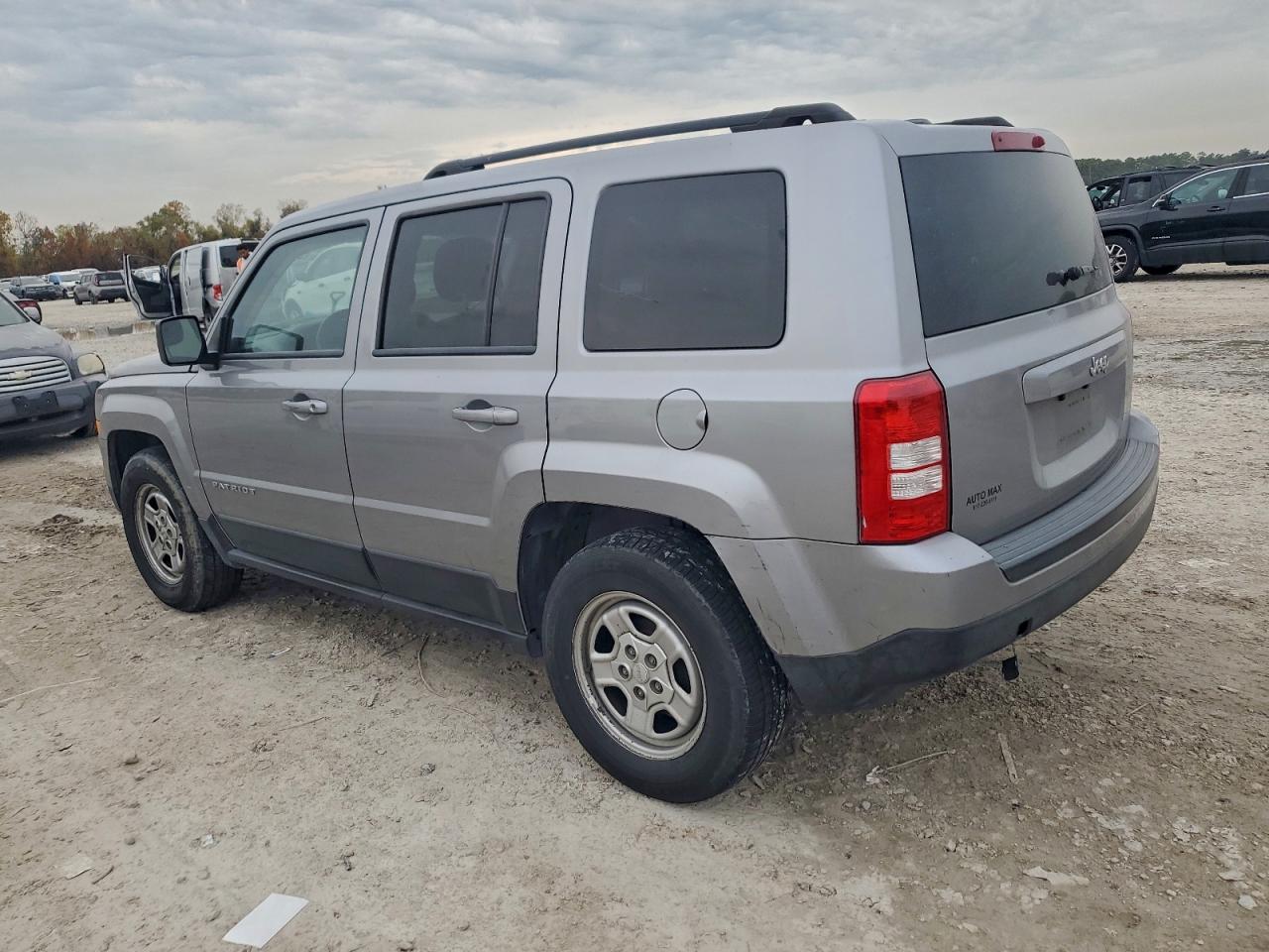 Jeep Patriot Sport Image 3