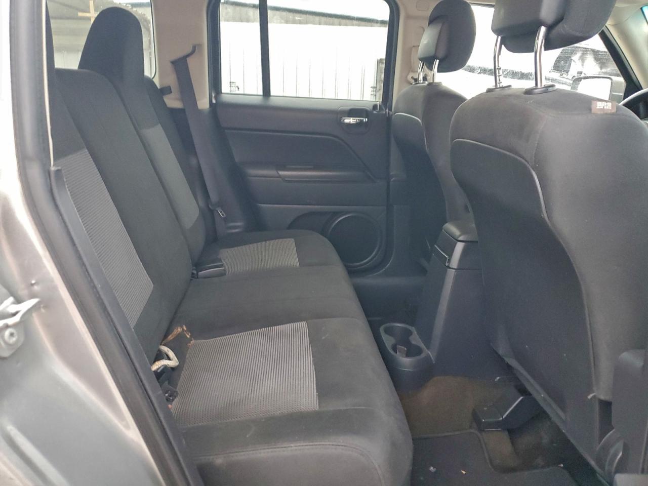 Jeep Patriot Sport Image 11