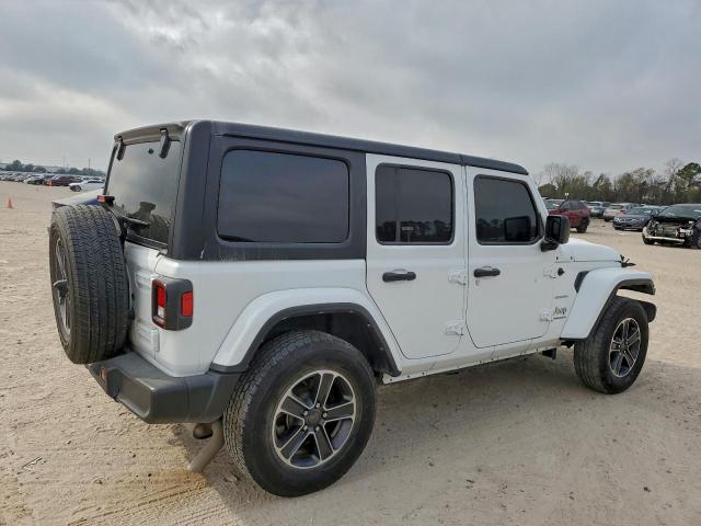 Jeep Wrangler Sahara Image 2