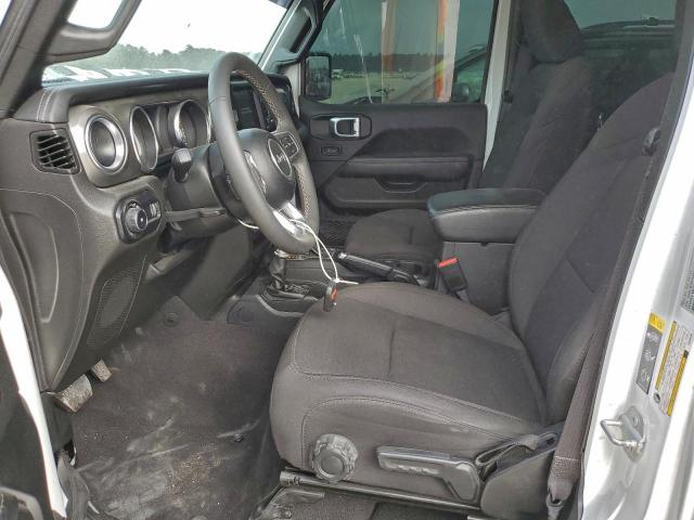 Jeep Wrangler Sahara Image 5