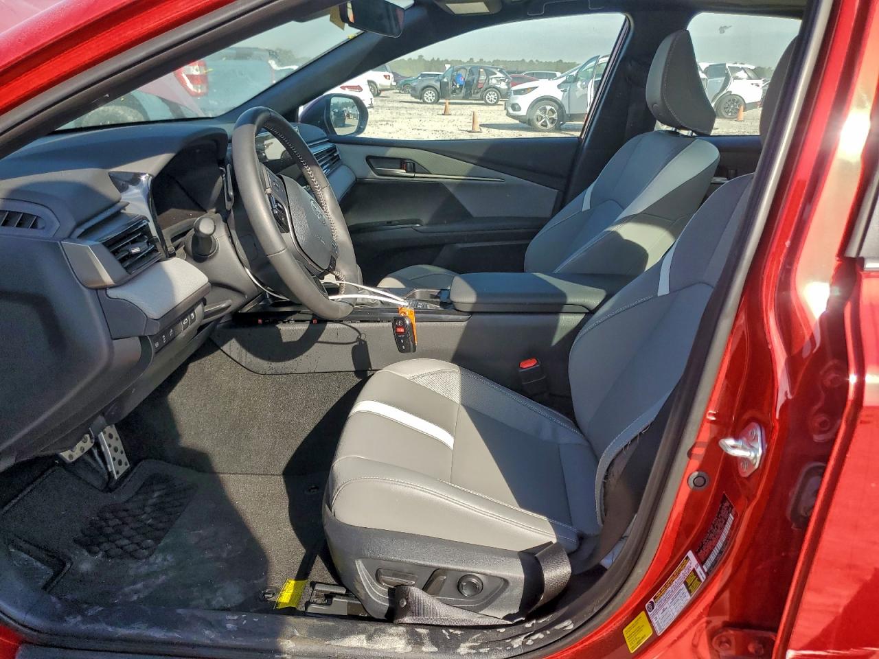 Toyota Camry Xse Image 3