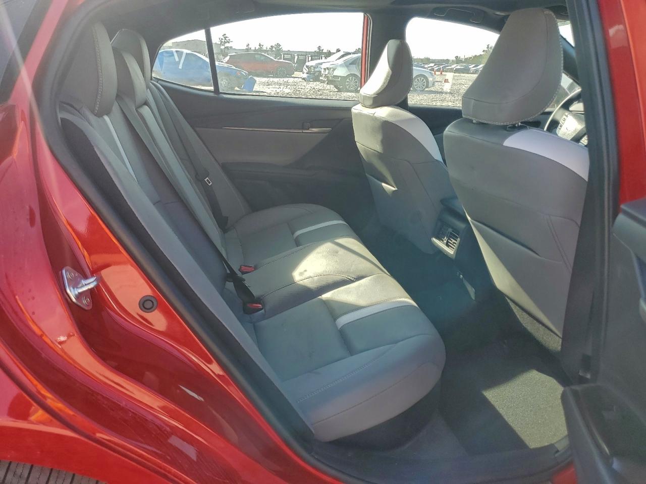 Toyota Camry Xse Image 4