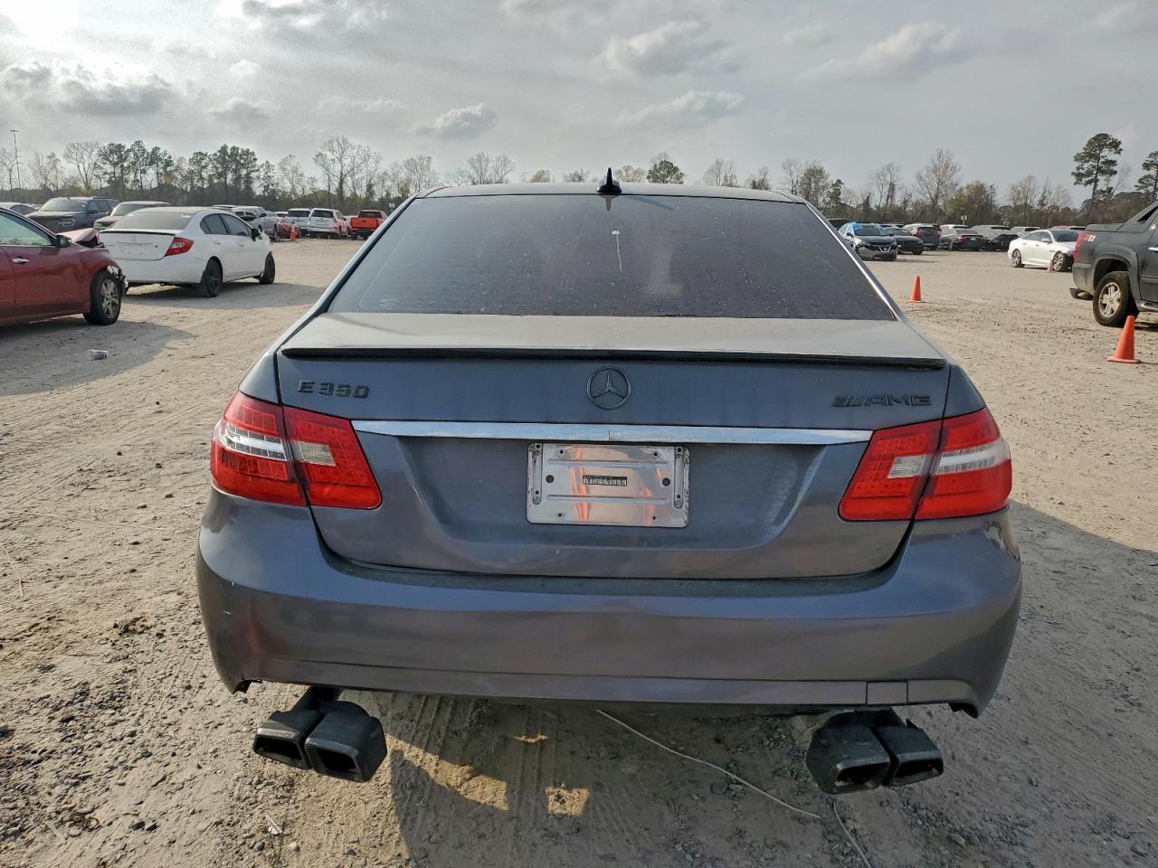 Mercedes-Benz E-Class 350 Image 4