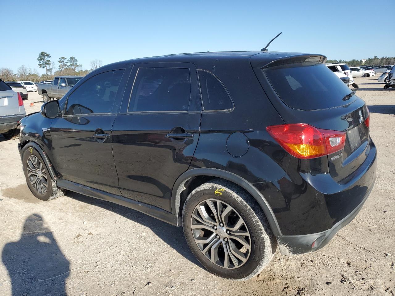 Mitsubishi Outlander Es Image 13