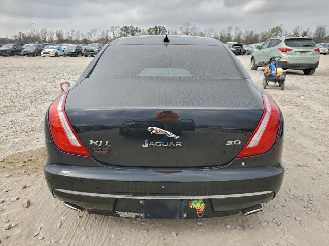 Jaguar XJ Portfolio Image 5