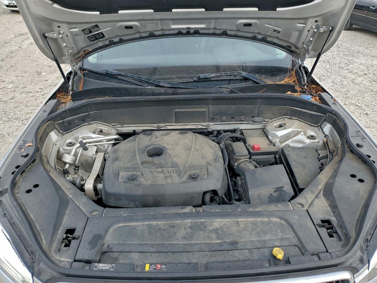 Volvo XC90 T6 Image 13