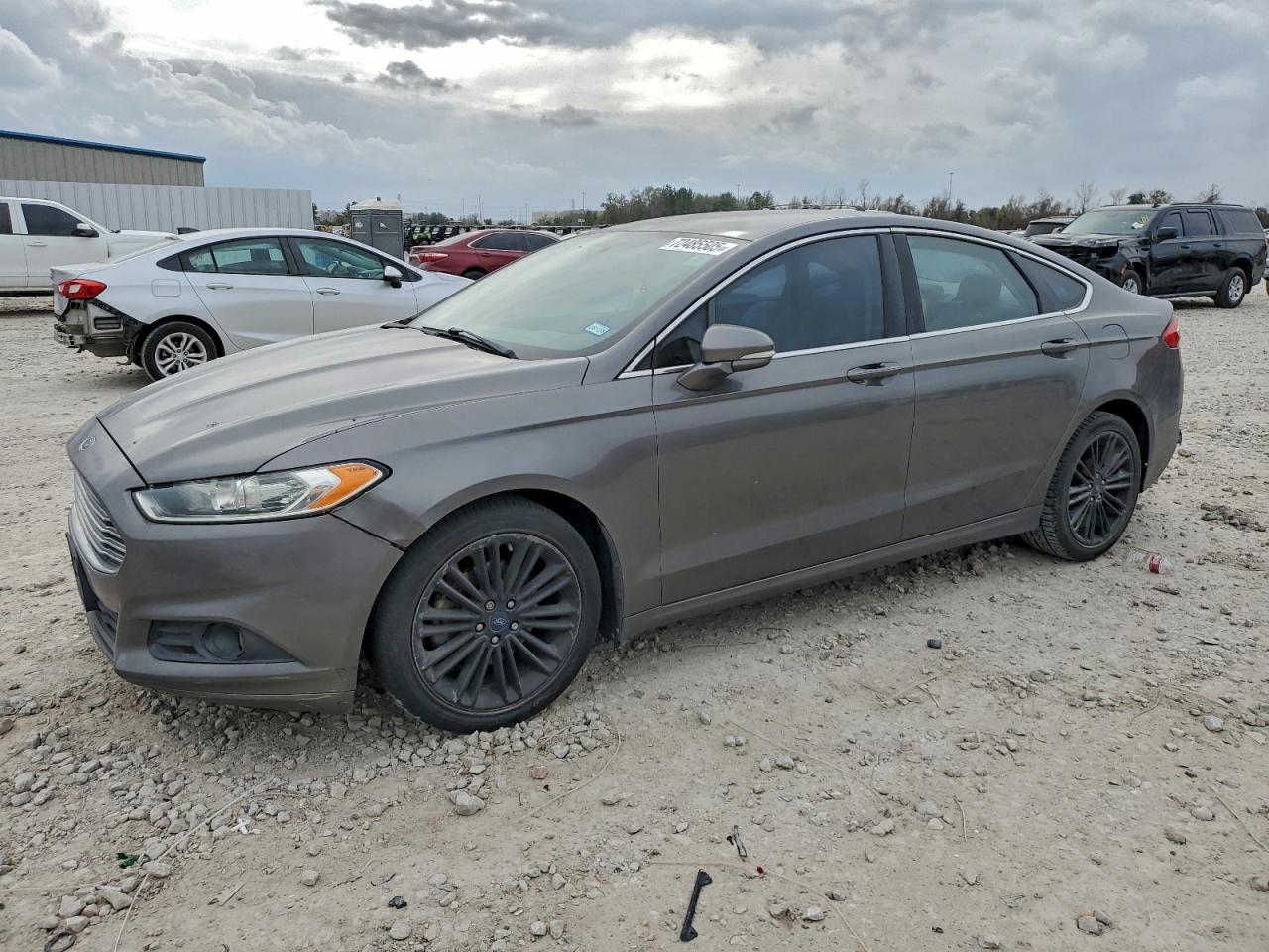 Ford Fusion Se Image 1