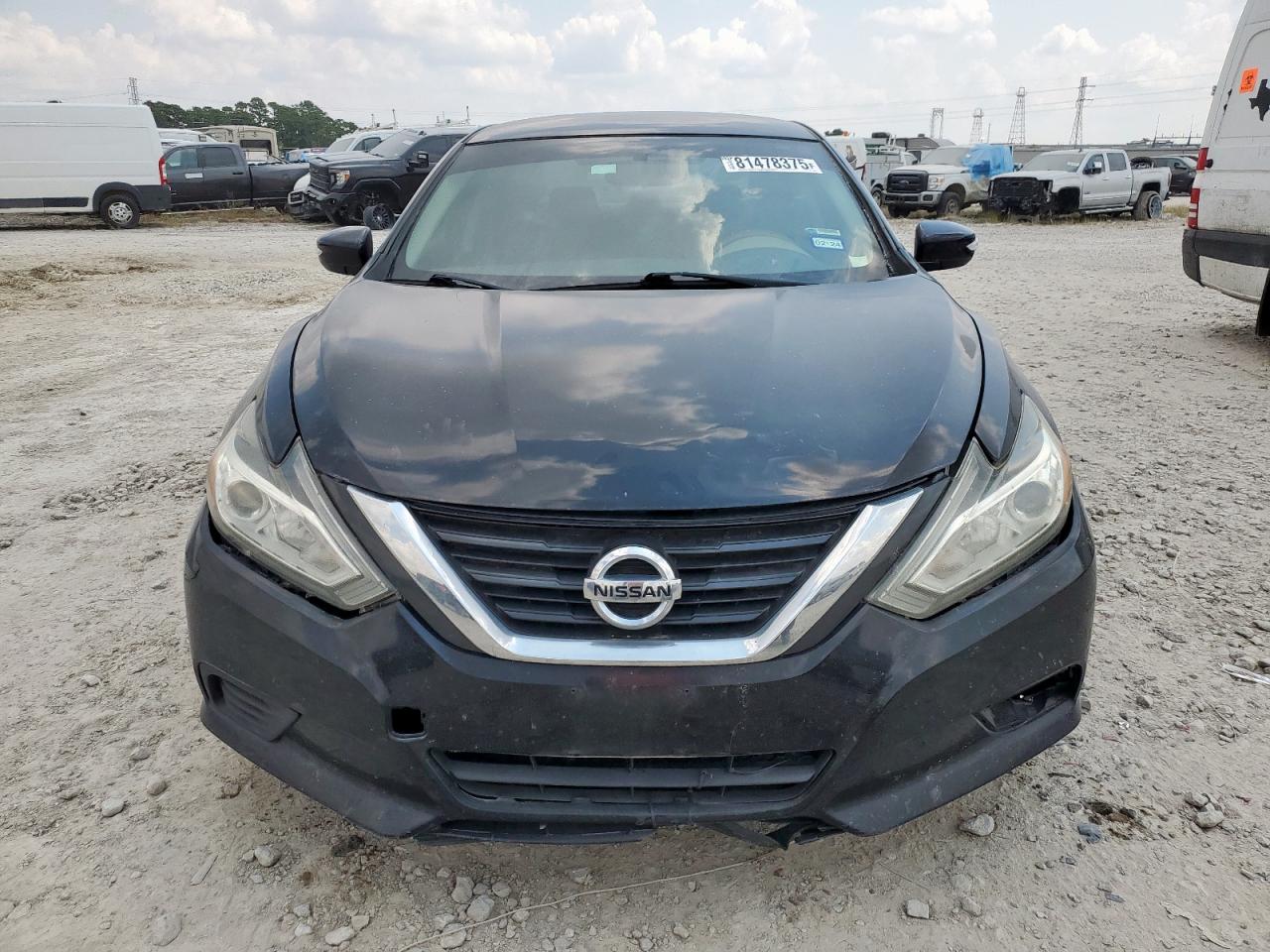 Nissan Altima 2.5 Image 10