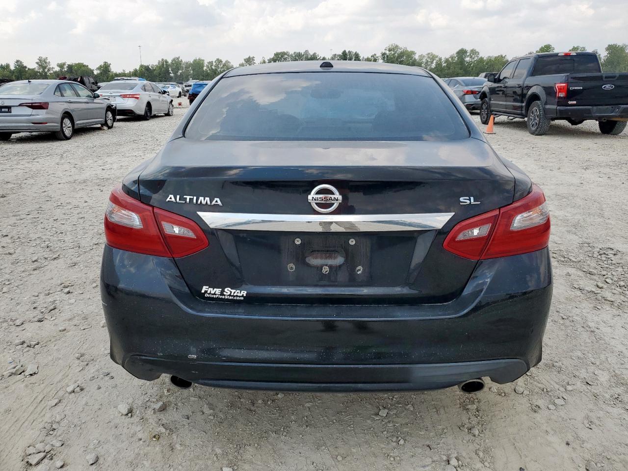 Nissan Altima 2.5 Image 2