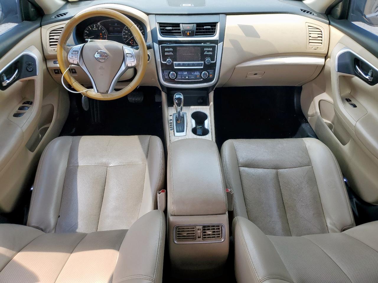 Nissan Altima 2.5 Image 8
