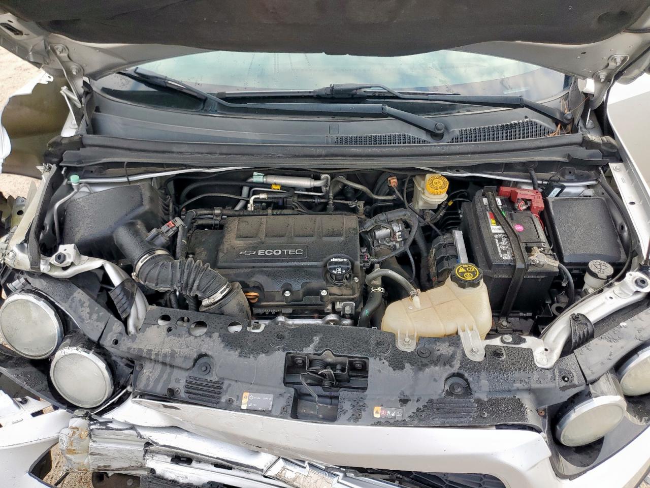 Chevrolet Sonic Lt Image 11