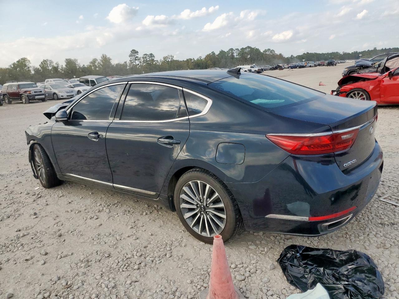 Kia Cadenza Premium Image 5