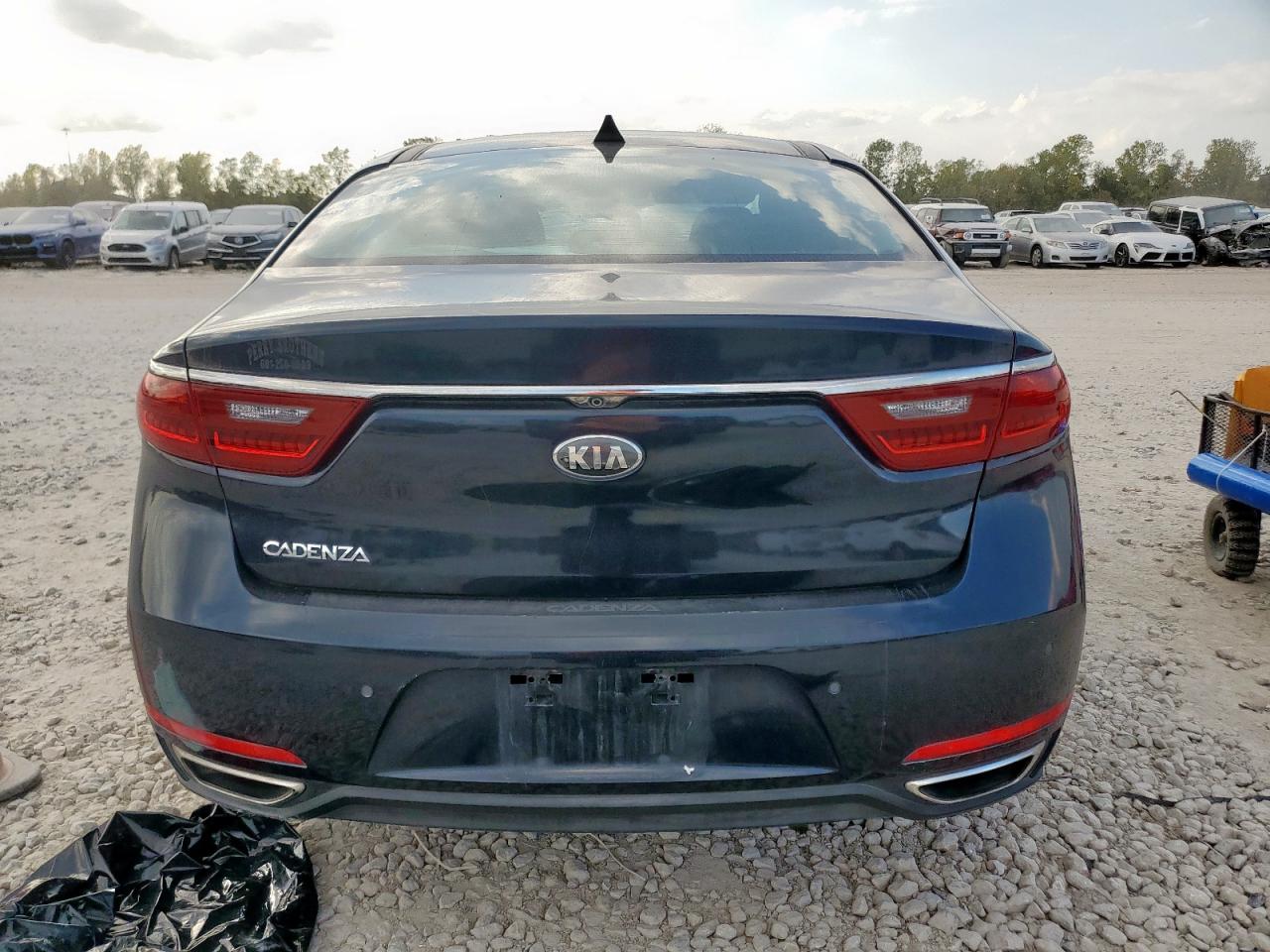 Kia Cadenza Premium Image 6
