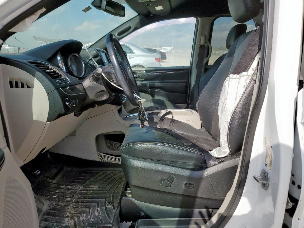 Dodge Caravan Sxt Image 5