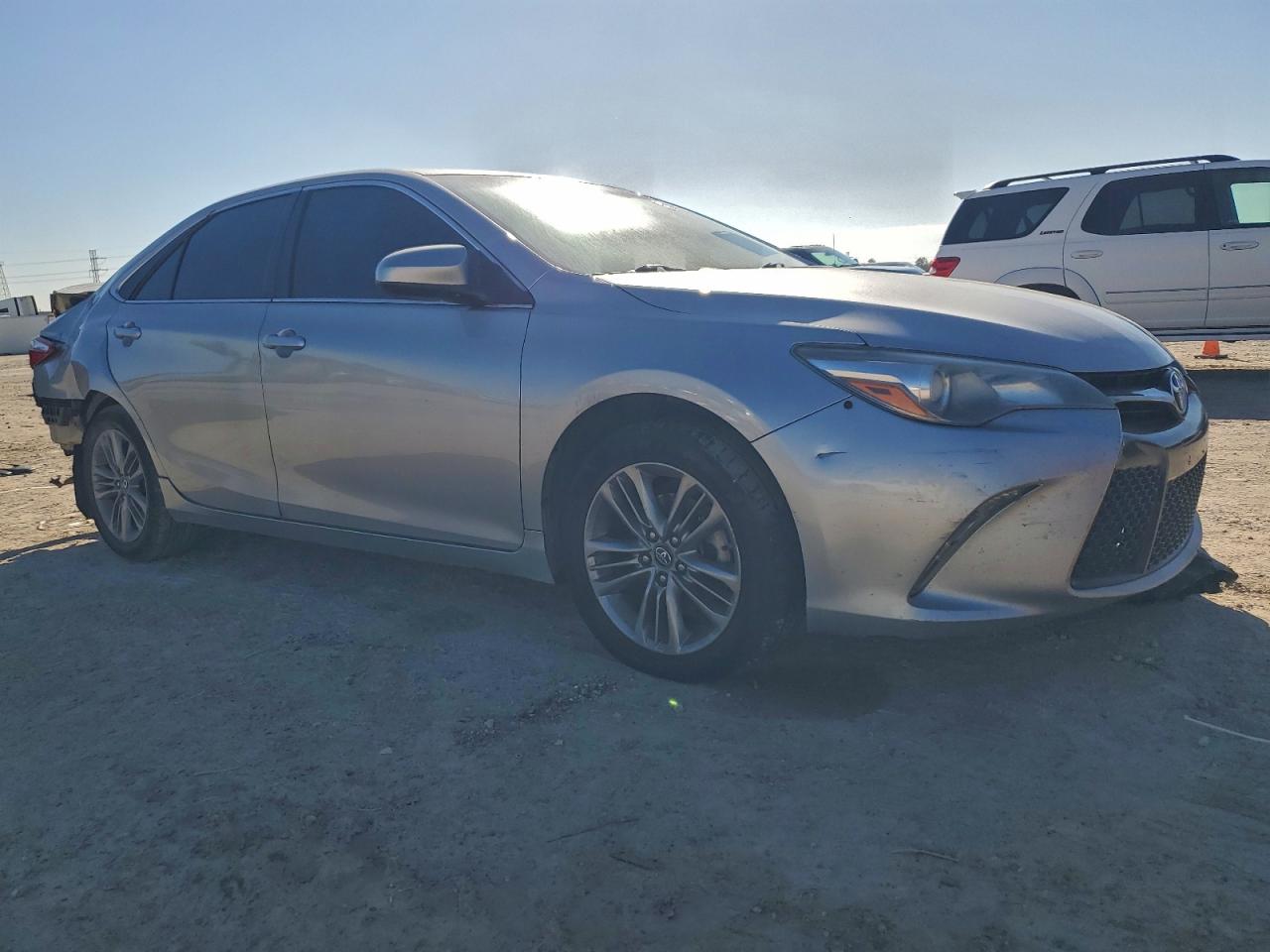Toyota Camry Le Image 2
