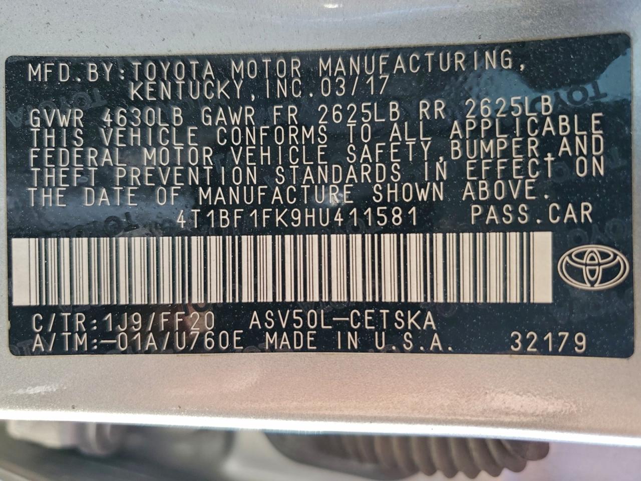 Toyota Camry Le Image 10