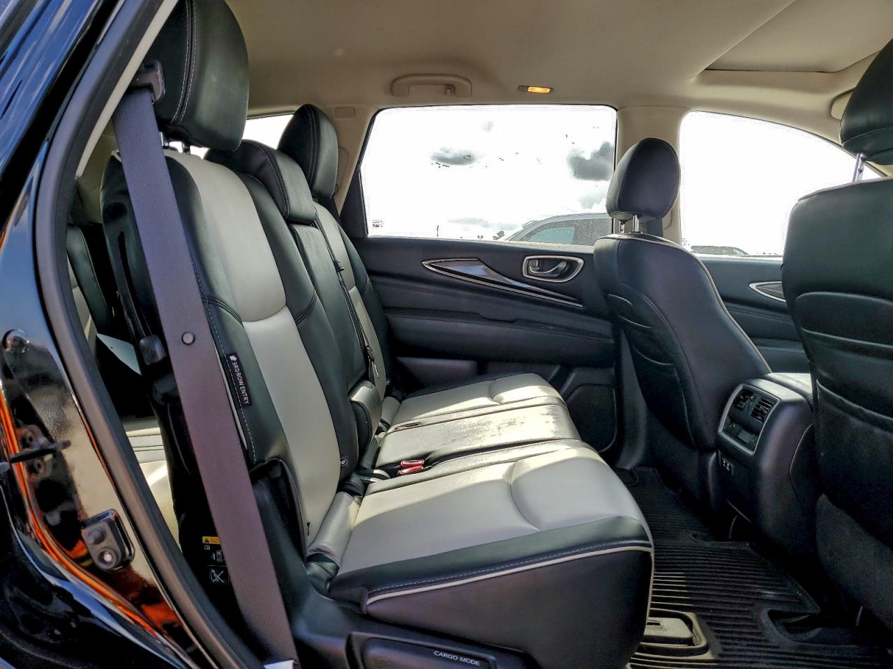 INFINITI Qx Luxe Image 12