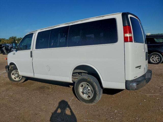Chevrolet Express Image 6