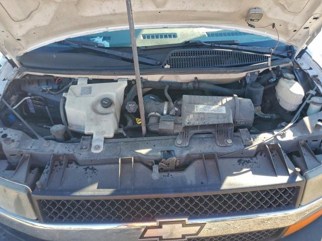 Chevrolet Express Image 8