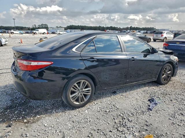 Toyota Camry Le Image 8