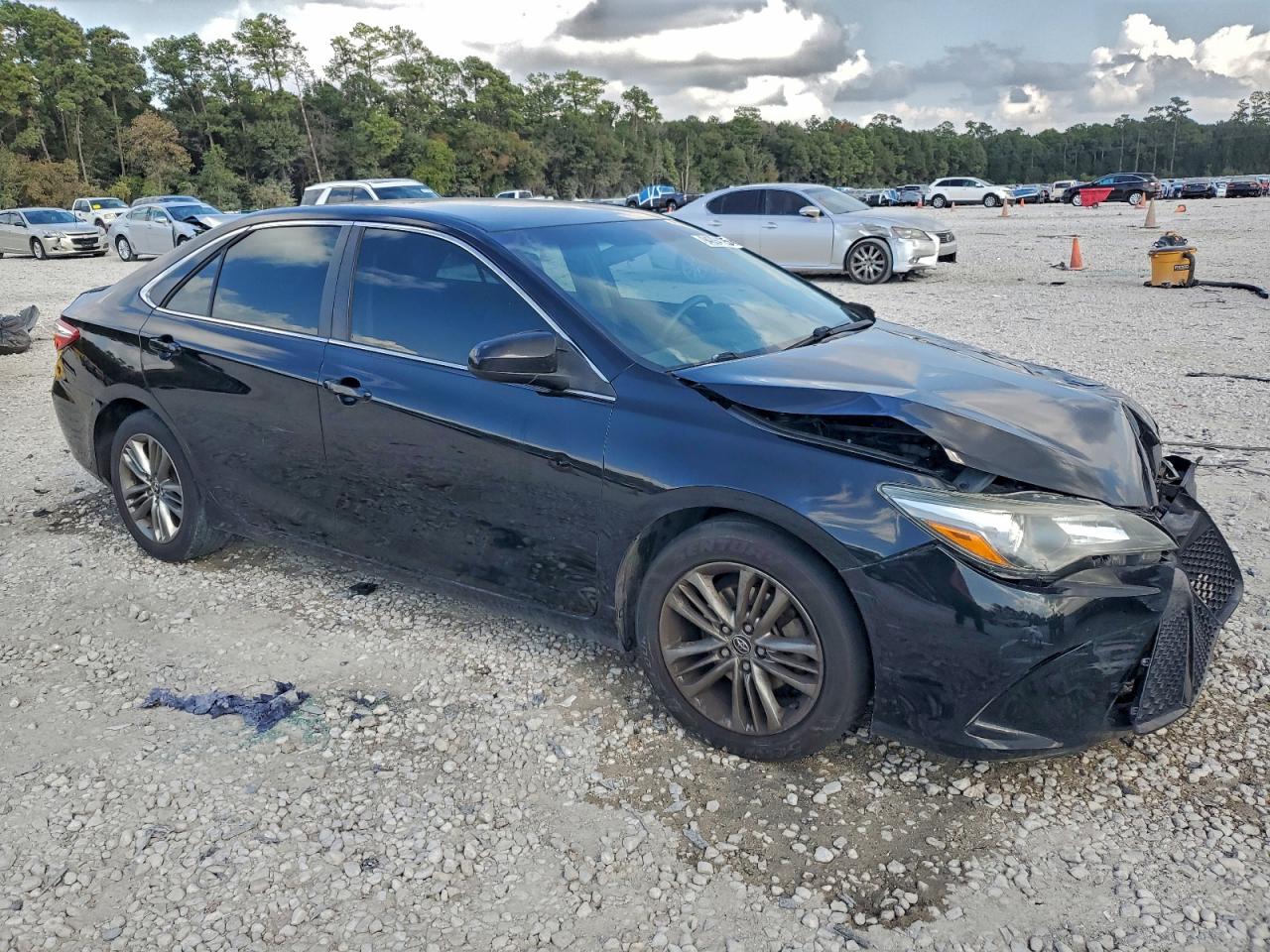 Toyota Camry Le Image 2