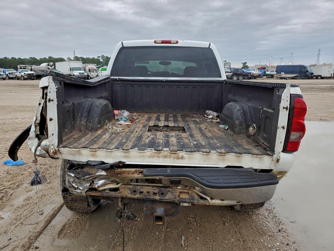 Chevrolet Silverado C2500 Heavy Duty Image 9