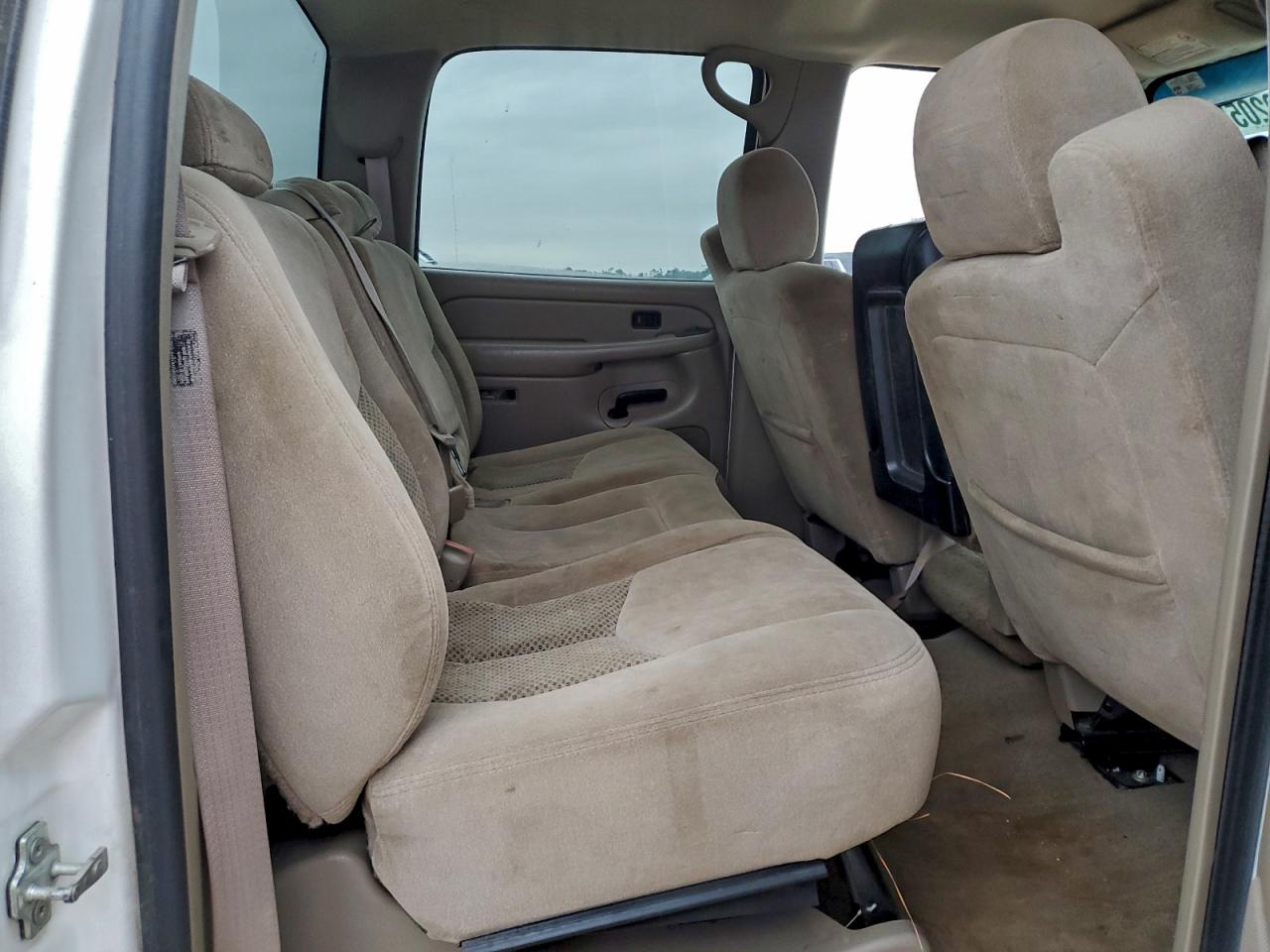 Chevrolet Silverado C2500 Heavy Duty Image 3