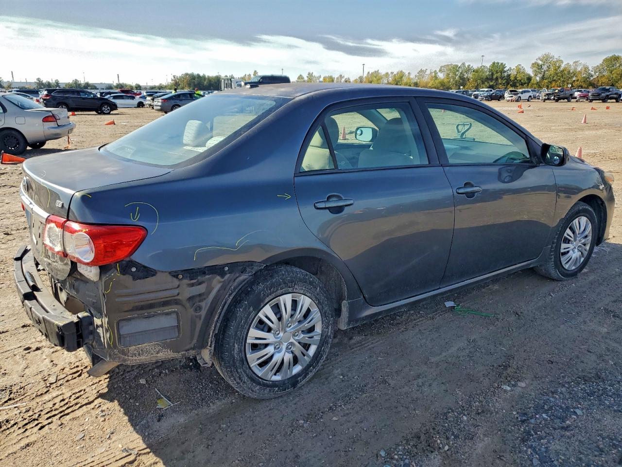 Toyota Corolla Base Image 7