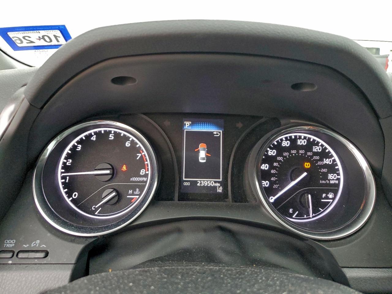 Toyota Camry Le Image 10