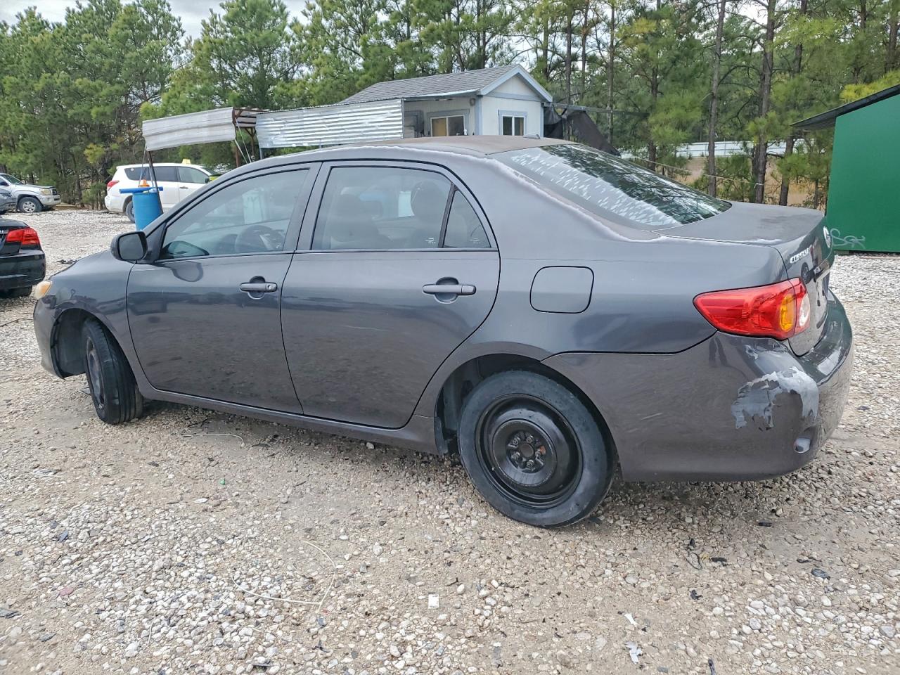 Toyota Corolla Base Image 4