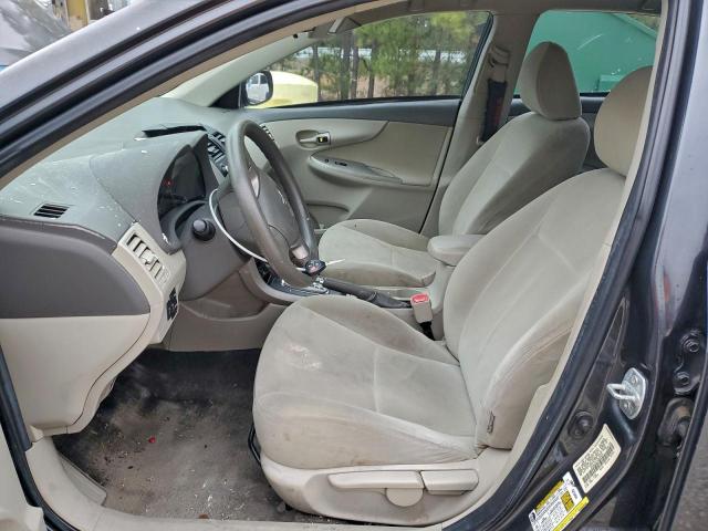 Toyota Corolla Base Image 12