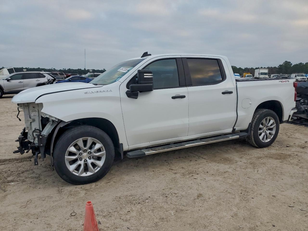 Chevrolet Silverado K1500 Custom Image 1