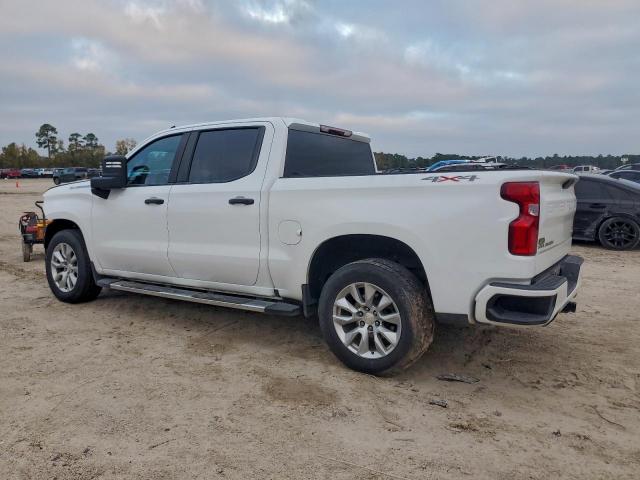 Chevrolet Silverado K1500 Custom Image 8