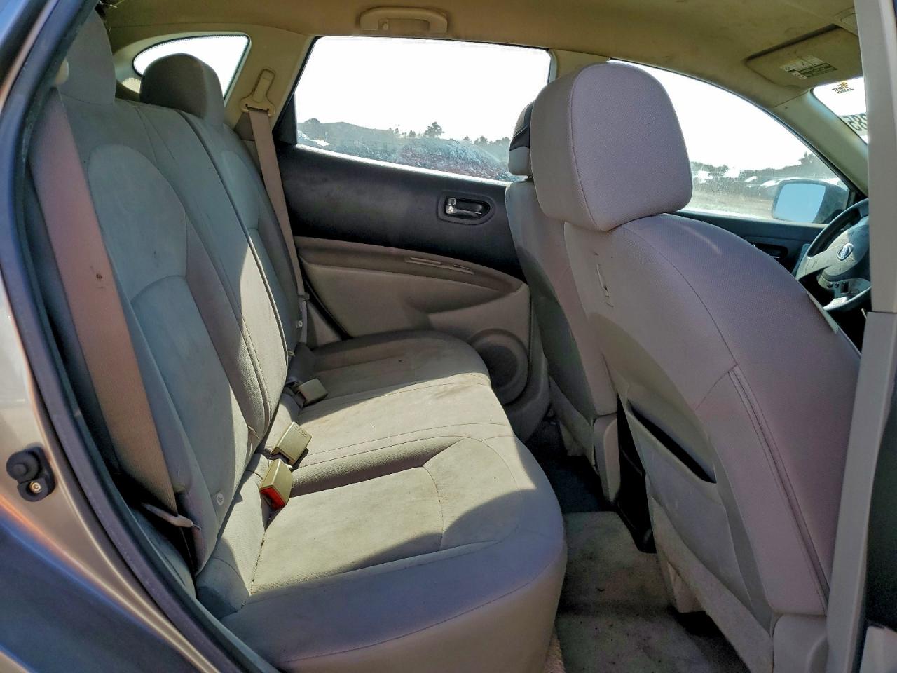 Nissan Rogue S Image 10