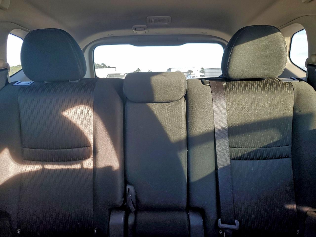 Nissan Rogue S Image 6