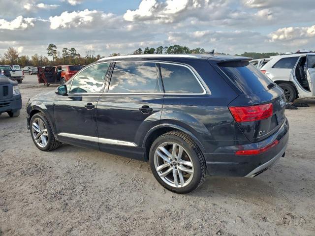 Audi Q7 Prestige Image 12