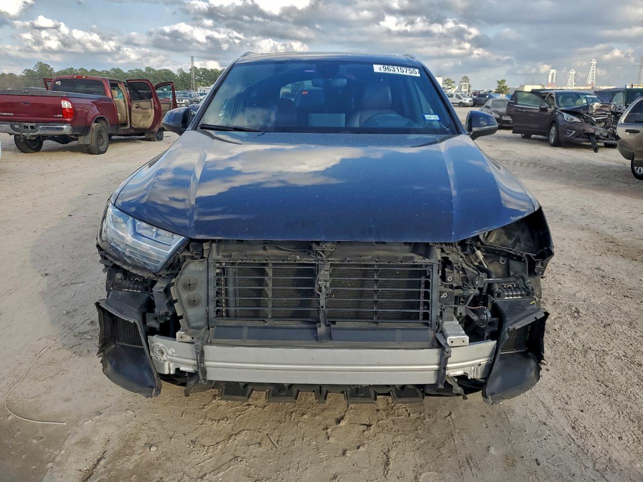 Audi Q7 Prestige Image 4