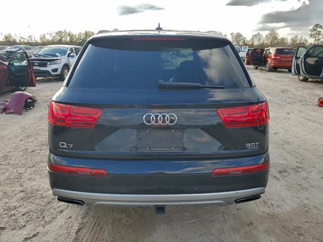 Audi Q7 Prestige Image 6