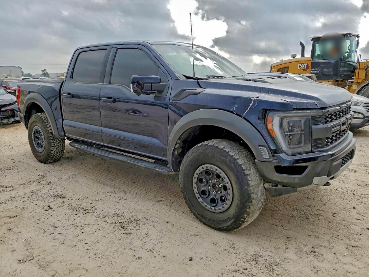 Ford F-150 Raptor Image 2
