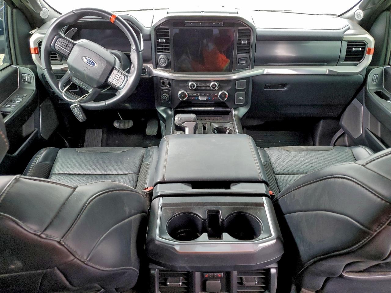 Ford F-150 Raptor Image 8