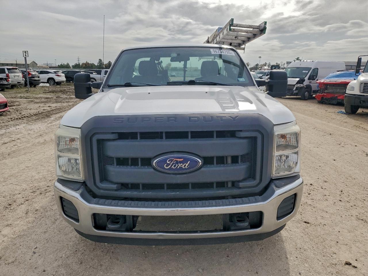 Ford F-250 Super Duty Image 9