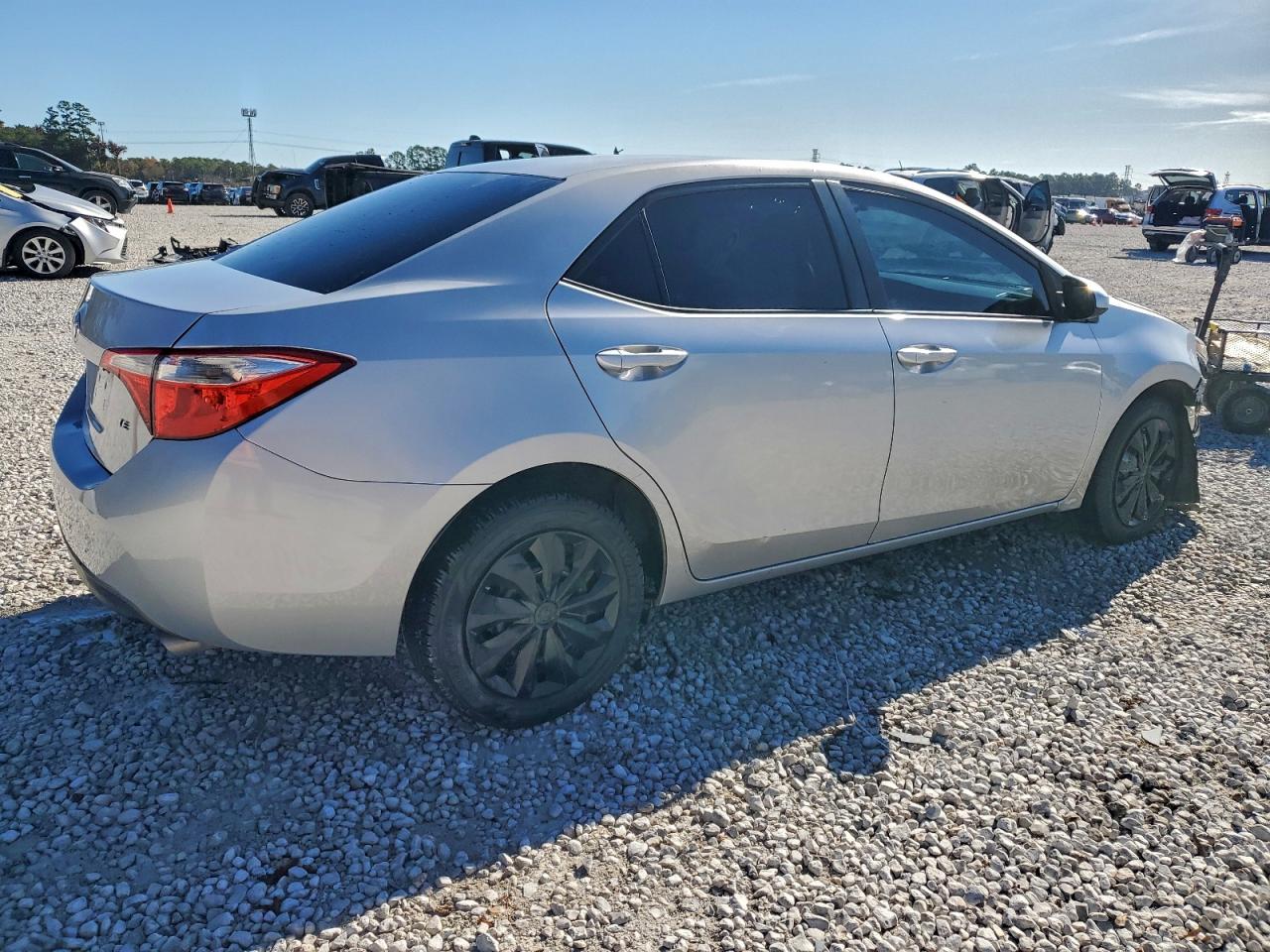 Toyota Corolla L Image 10