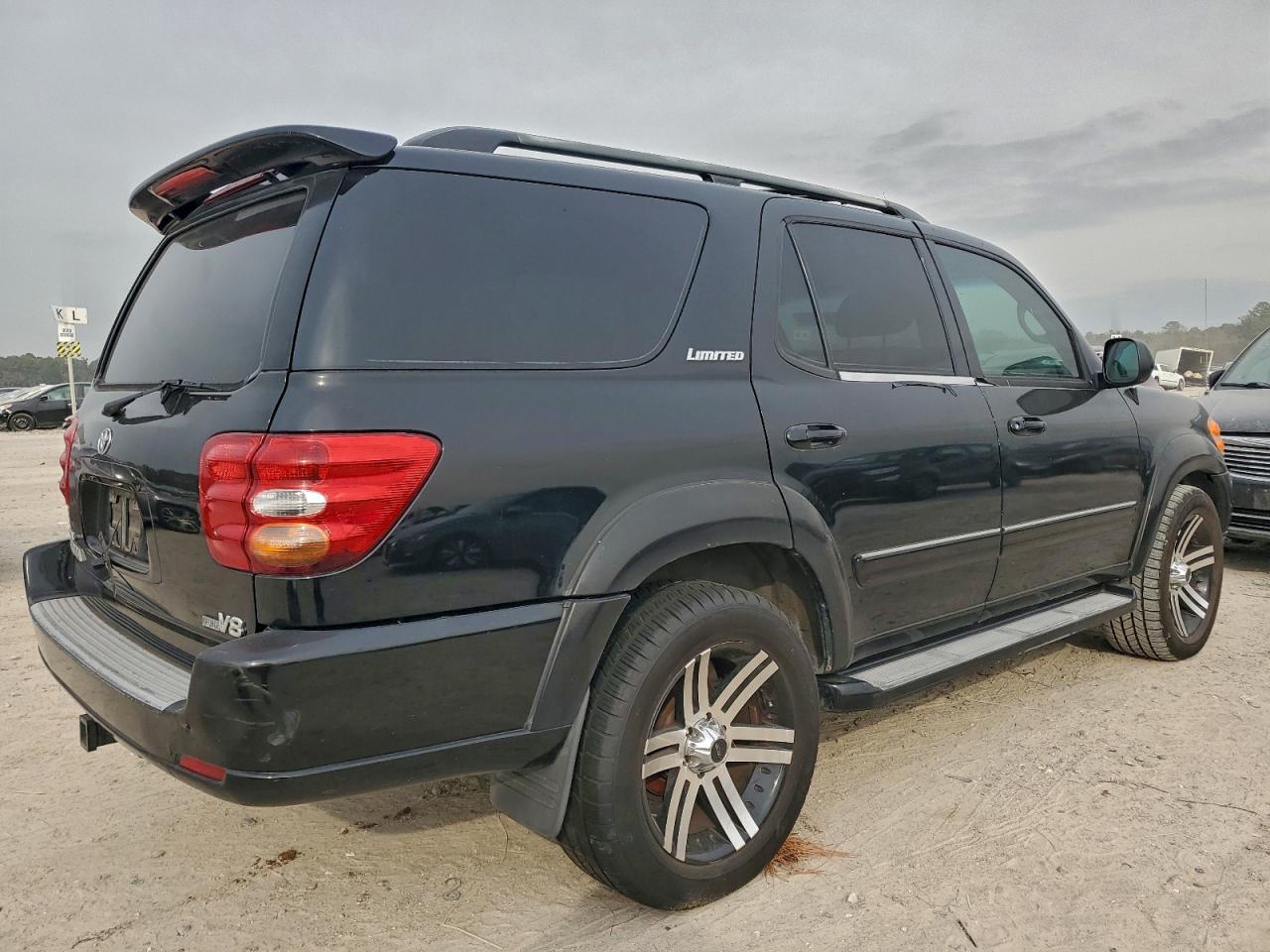 Toyota Sequoia Limited Image 3